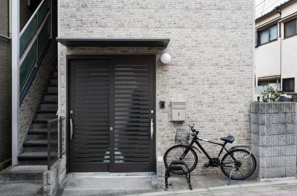  Aluminum_door_for_room.jpg 