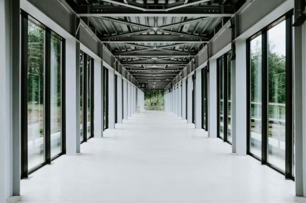  Aluminum_glass_swing_door.jpg 